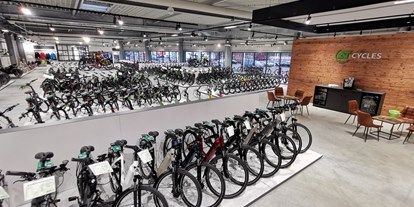 Fahrradwerkstatt Suche - Ruhrgebiet - Bei uns kannst Du dir die Wartezeit mit einem Kaffee oder einem kühlen Getränk angenehmer machen. - AT Cycles Essen GmbH